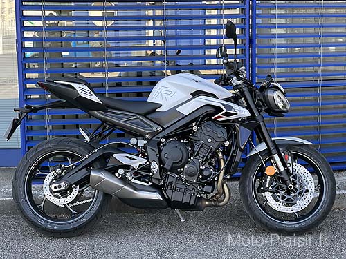 Triumph Street Triple R Motorradvermietung Frankreich